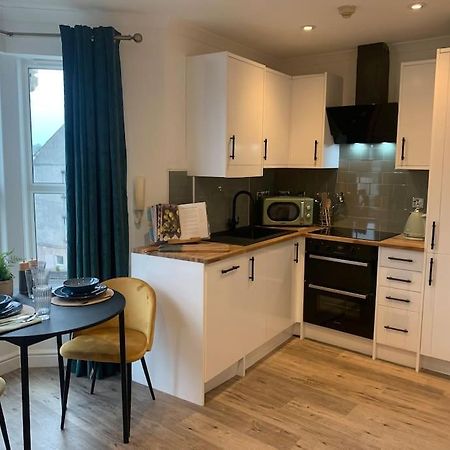 Alto - Lovely 2 Bedroom Serviced Apartment Bristol By Mint Stays 외부 사진